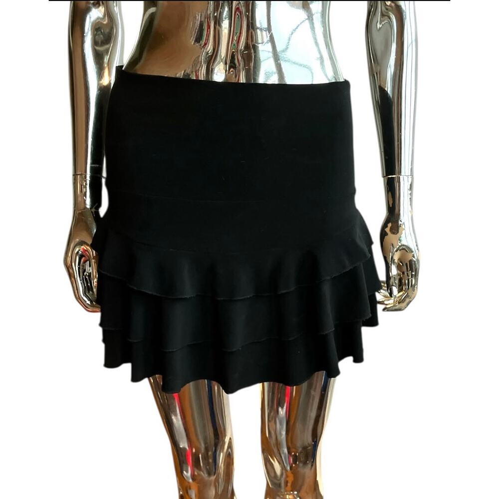Y2K Ruffled Skirt - Picture 2 of 4